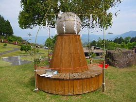 おっぱい神社モニュメント
