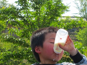 ゆのまえ潮おっぱい祭りおっぱい早飲み競争